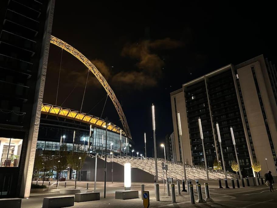 Beautiful Stay In Central Wembley 런던 외부 사진